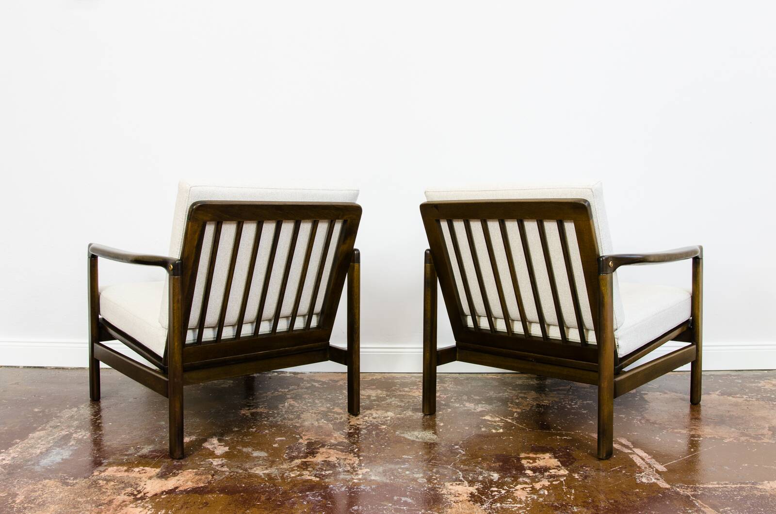 Pair of beige mid century armchairs b7522 by zenon bączyk, 1960's