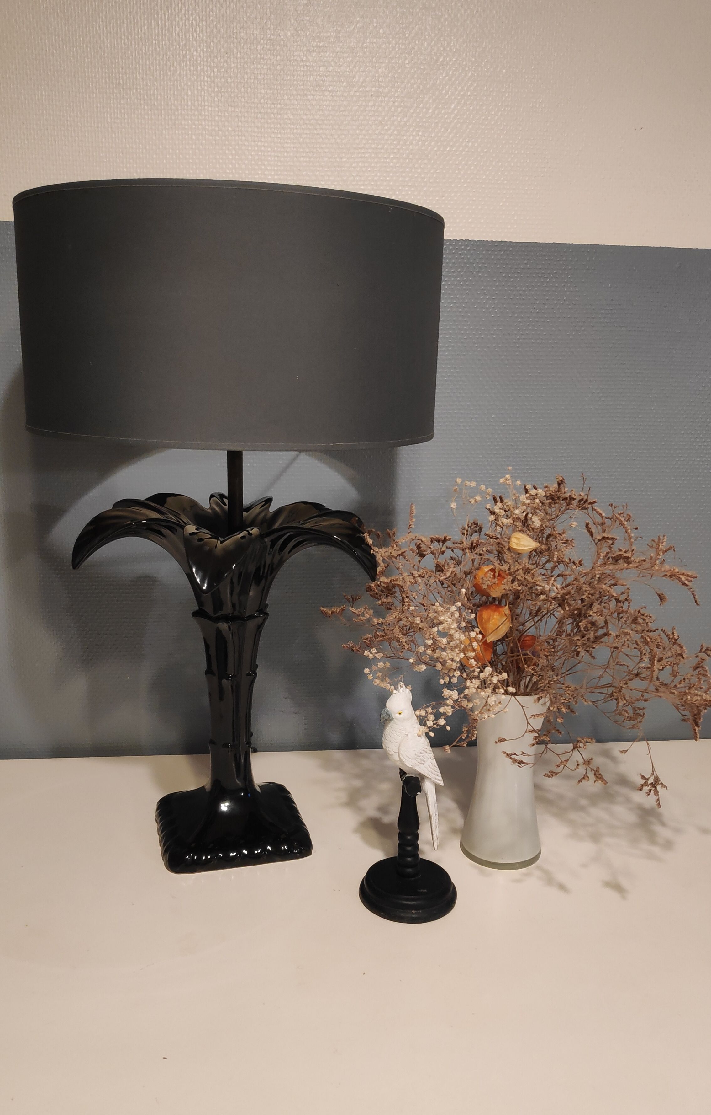 Black ceramic palm lamp