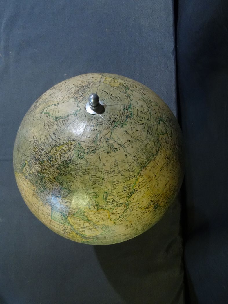 Globe early twentieth girard barrère and thomas
