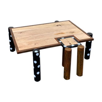 Table basse à pois par Luqqua