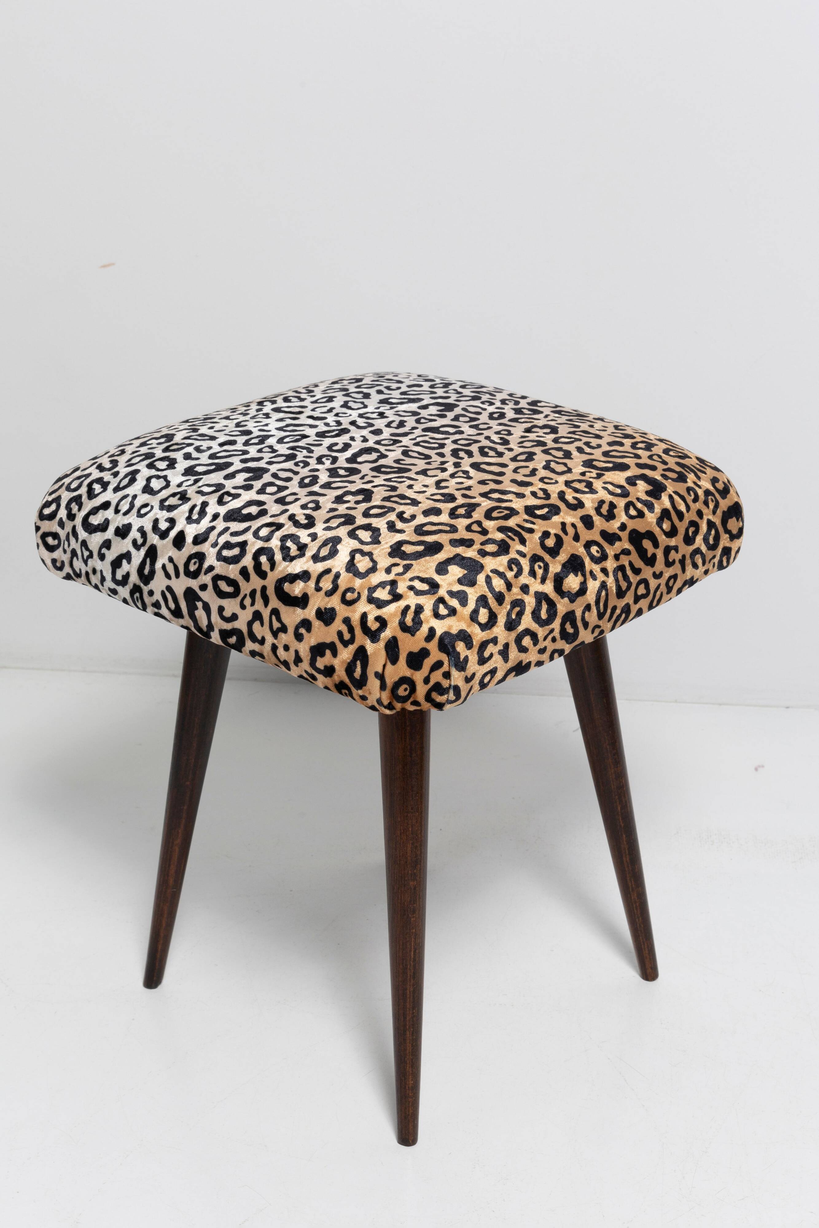 Pair of vintage leopard velvet stools from the 20th century, Europe, 1960s.
