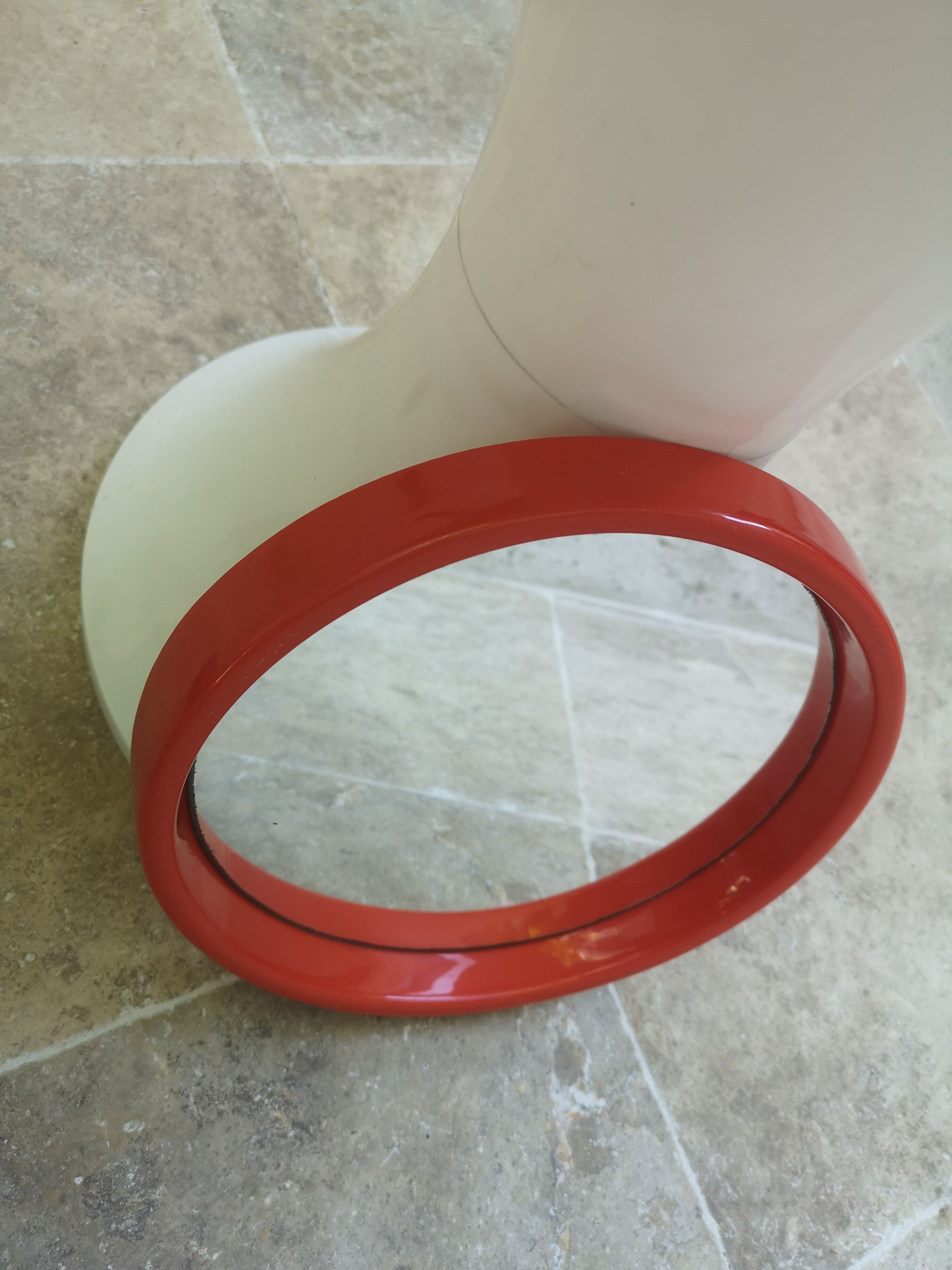 Plastic mirror 70s - 24cm
