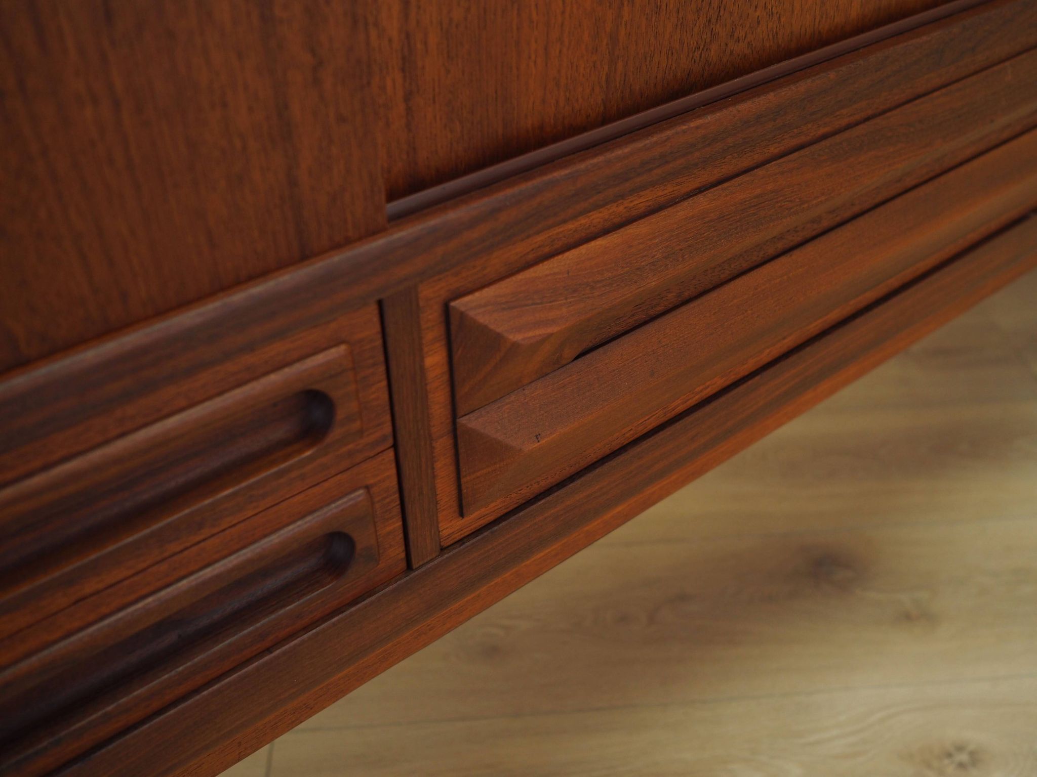 Enfilade en teck, design danois, années 1960, production : Danemark