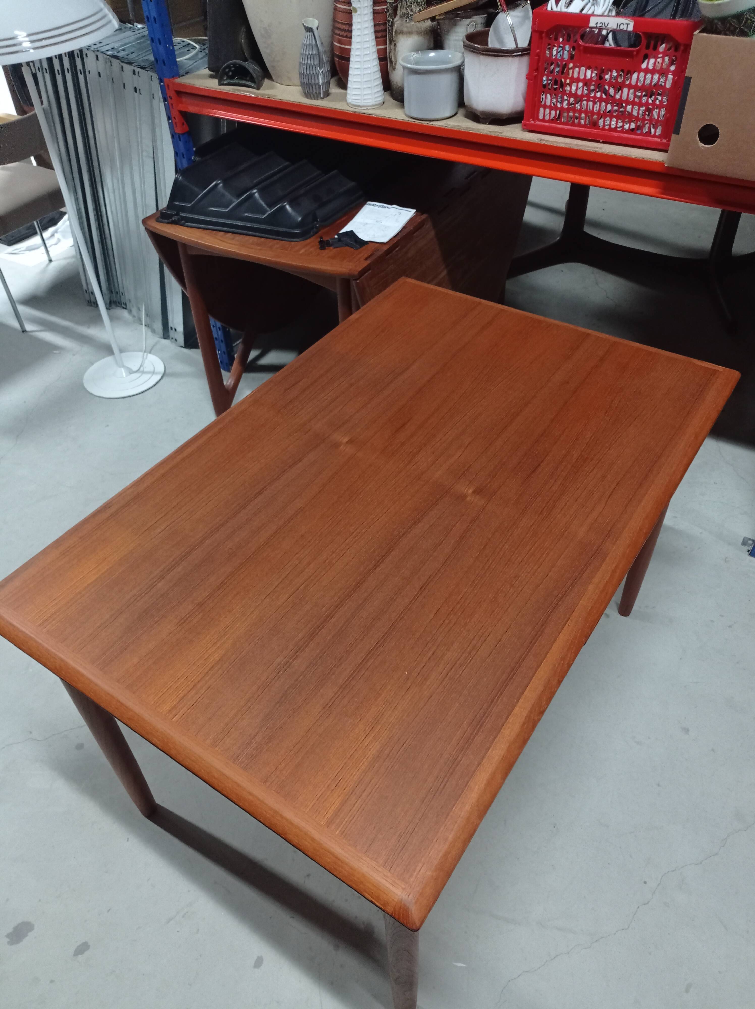 Extendable rectangular dining table "Horsbyg" - Danish design in teak