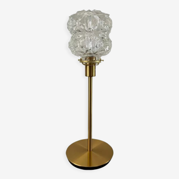 Table lamp globe in chiseled glass