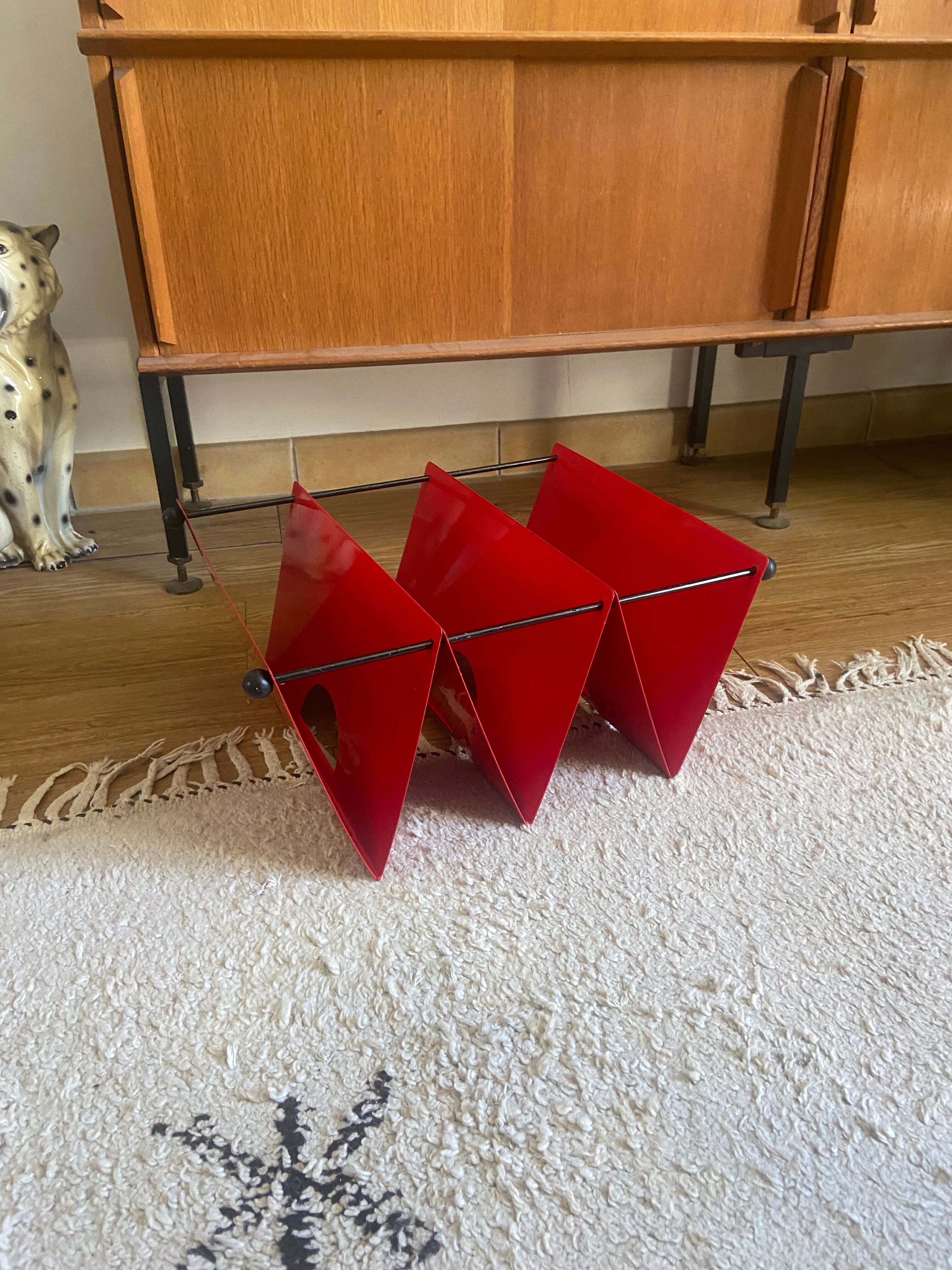 Metal magazine holders from the 80s