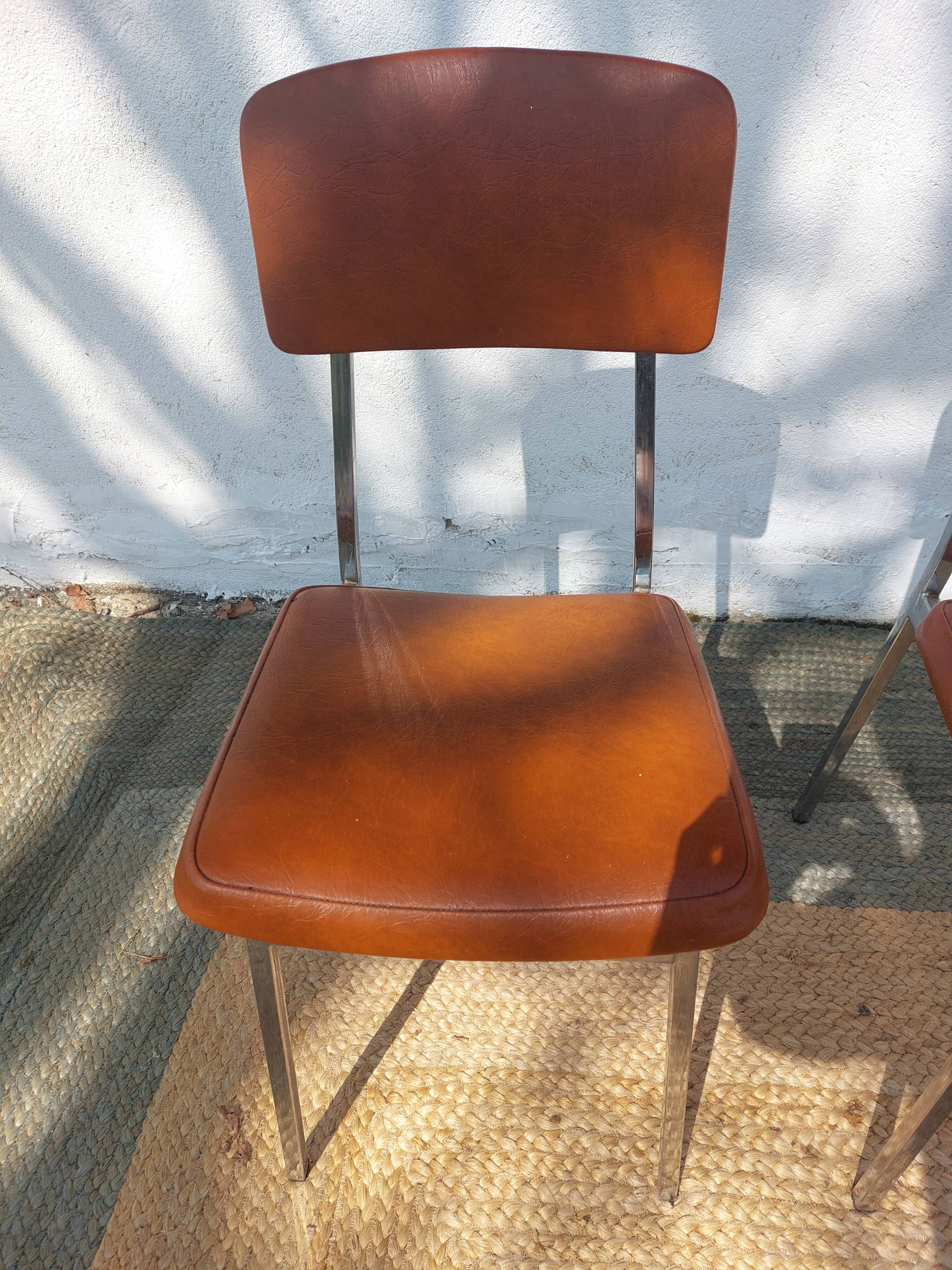 3 stainless steel tube chairs and faux leather, vintage