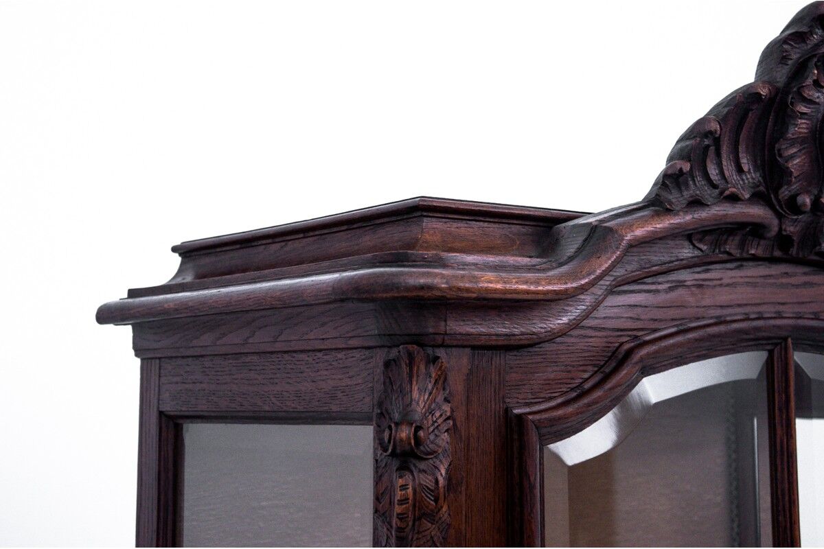 Oak display cabinet, France, around 1900. Antique.