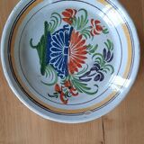 Assiette en faïence ancienne