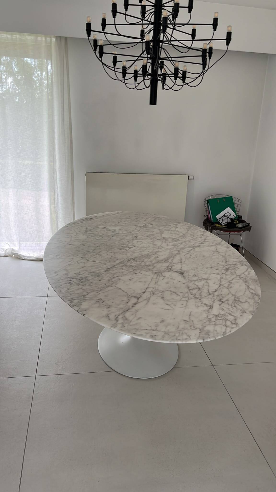 Original Knoll Tulip oval dining table 244x137 Eero Saarinen Arabescato Matt