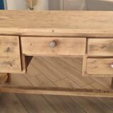 Bureau ancien et charmant en bois