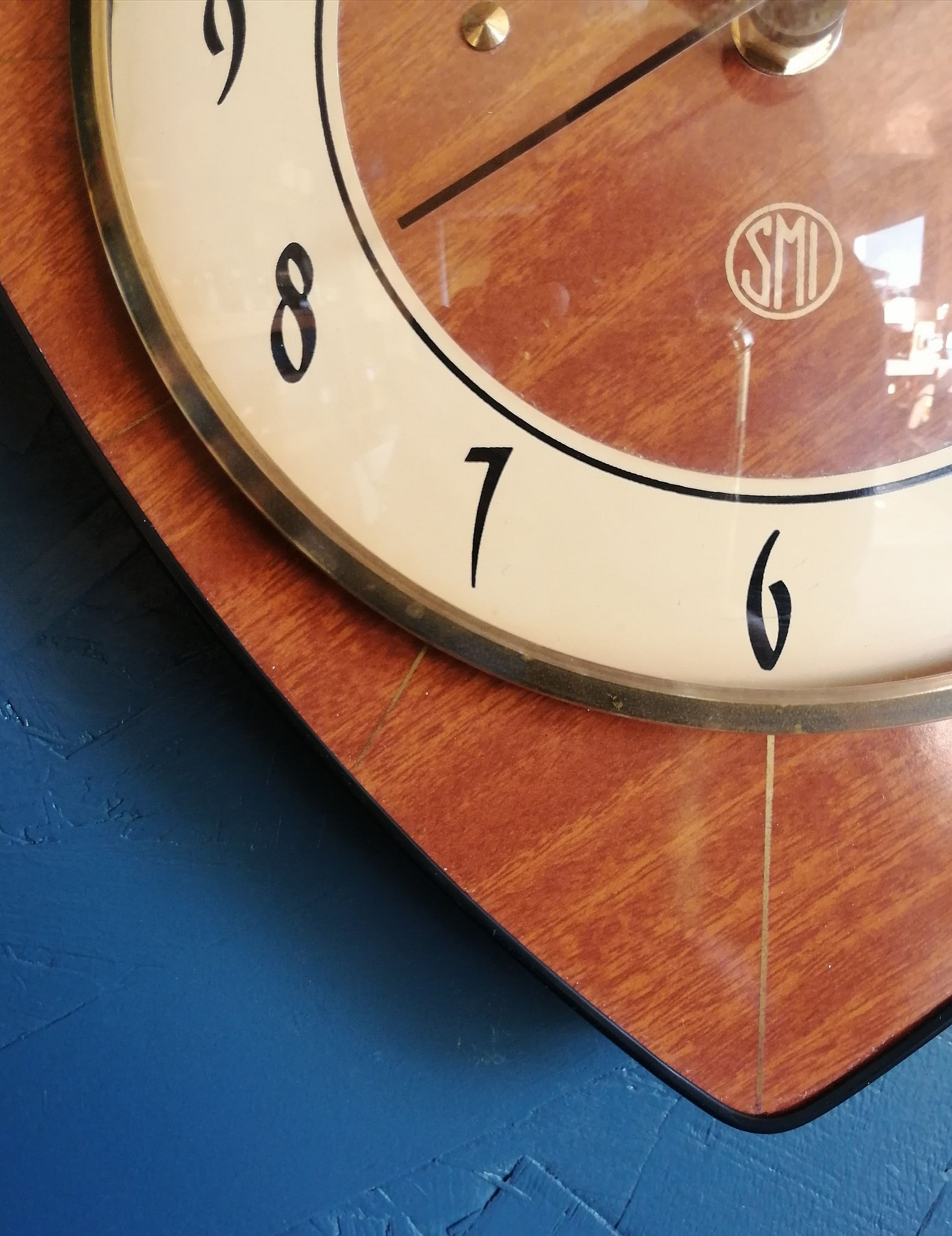 Clock formica vintage asymmetrical silent wall clock "SMI gilded wood"