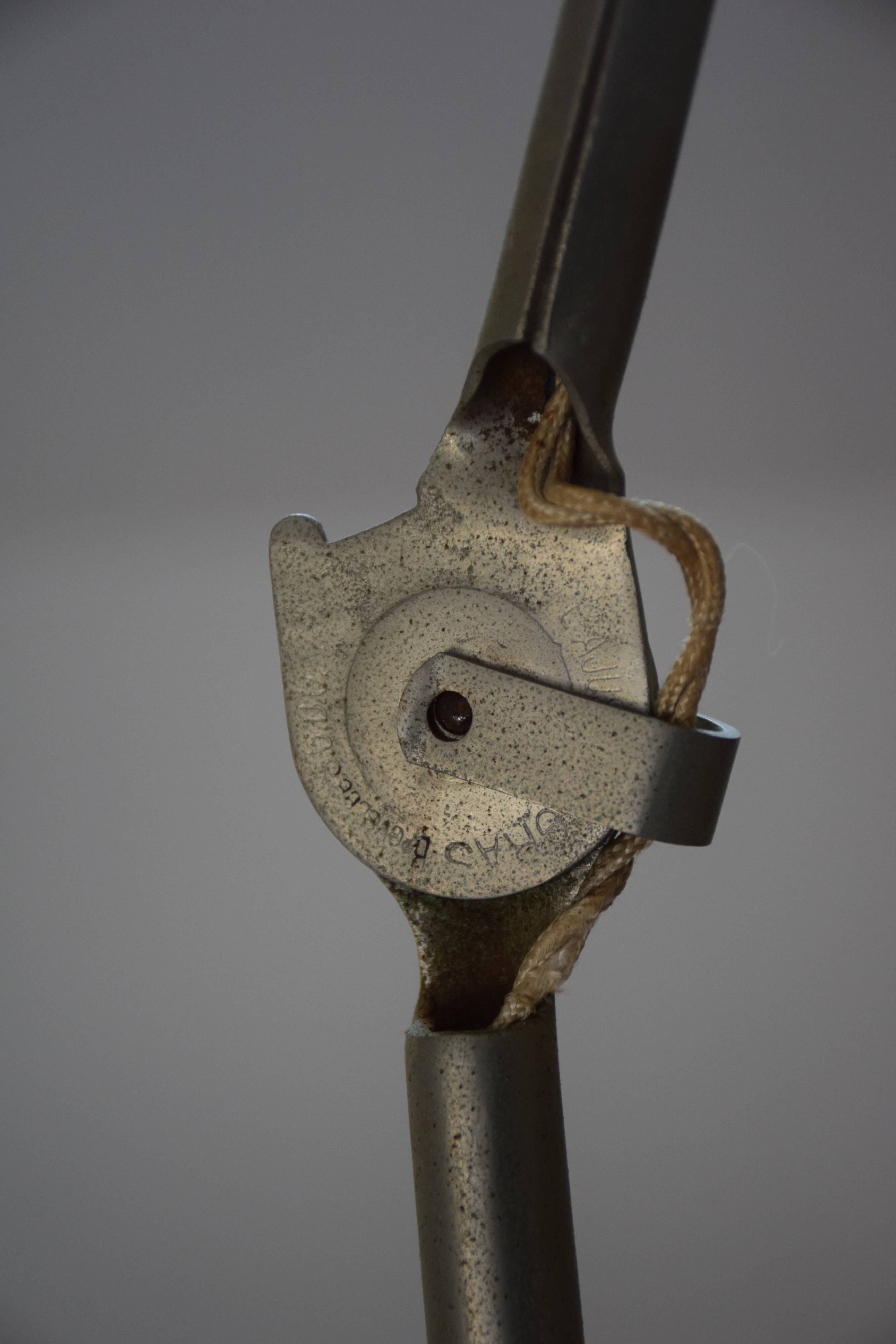 Fat Light on footing