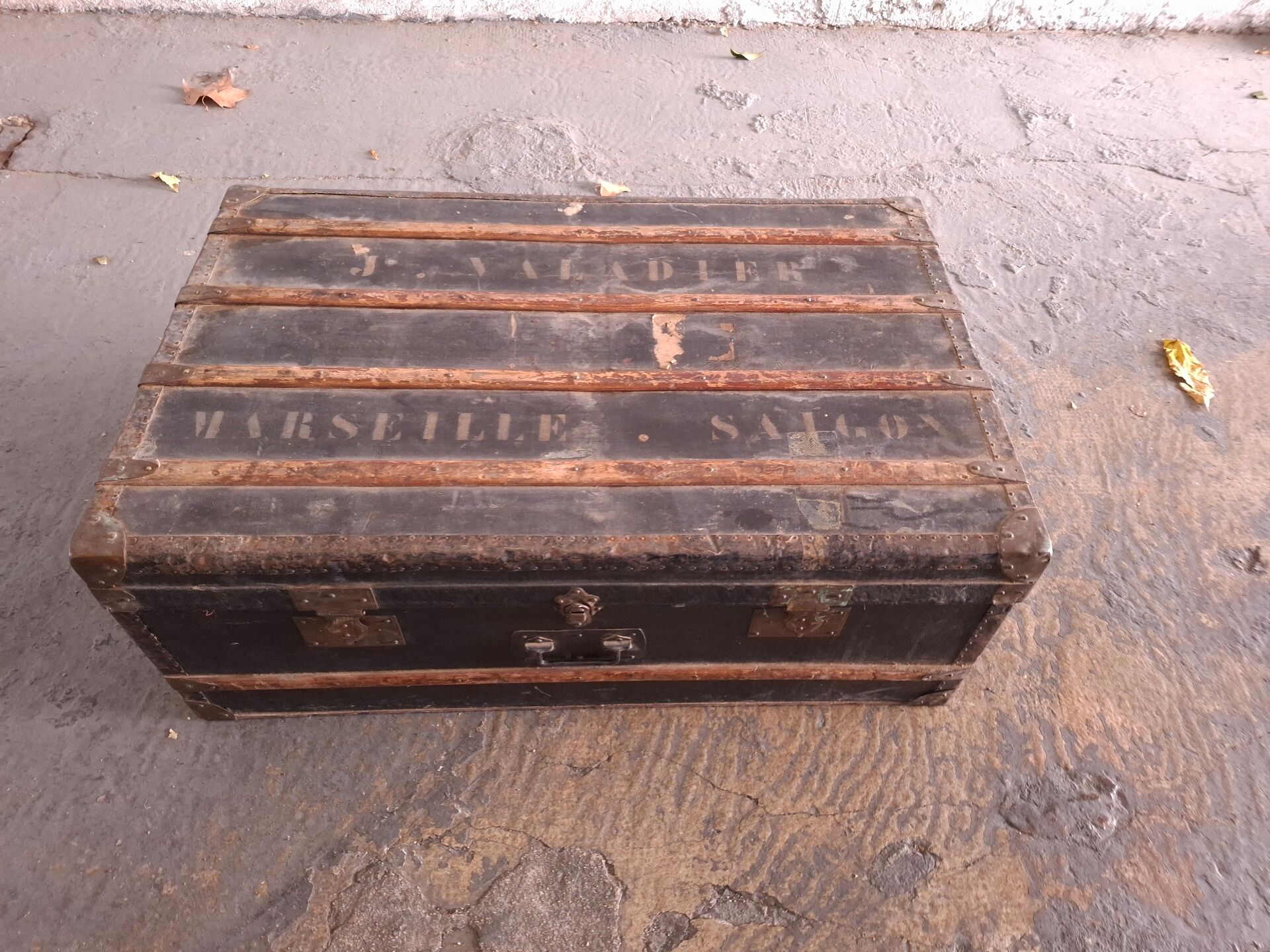 Travel trunk, Saigon