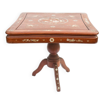 Tripod pedestal table with rich mother-of-pearl marquetry decoration