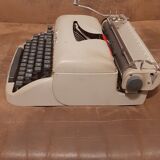 Remington travel Reader typewriter