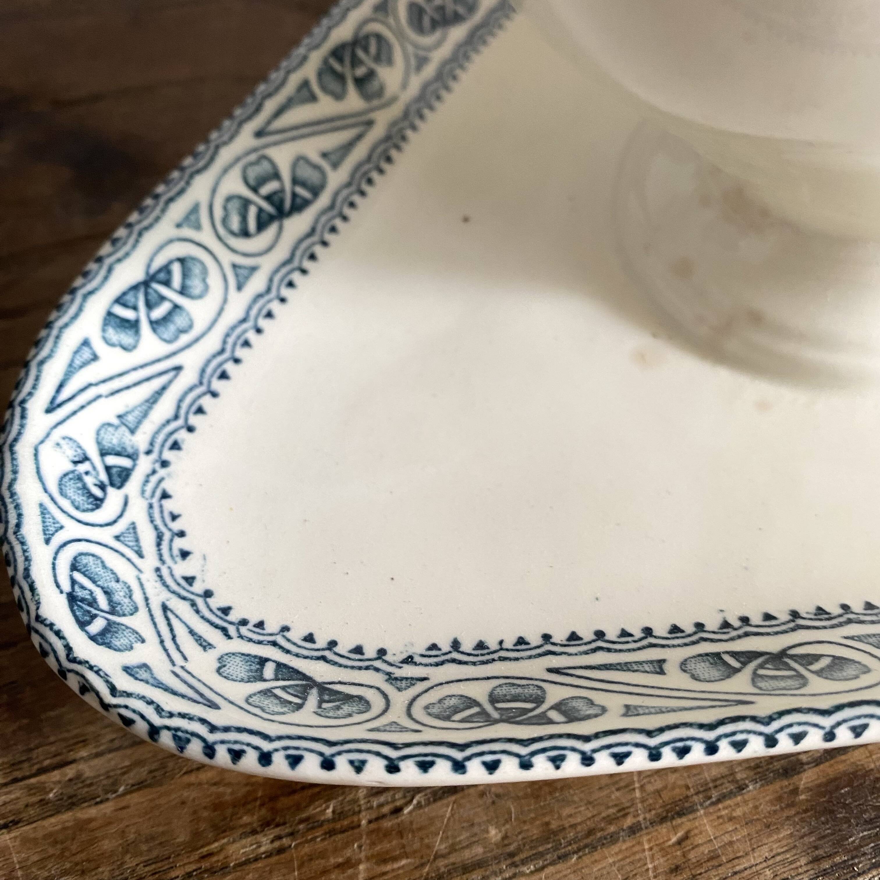 Choisy le roi "Champigny" iron clay sauceboats