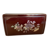 Lacquered wood box pearlescent flowers