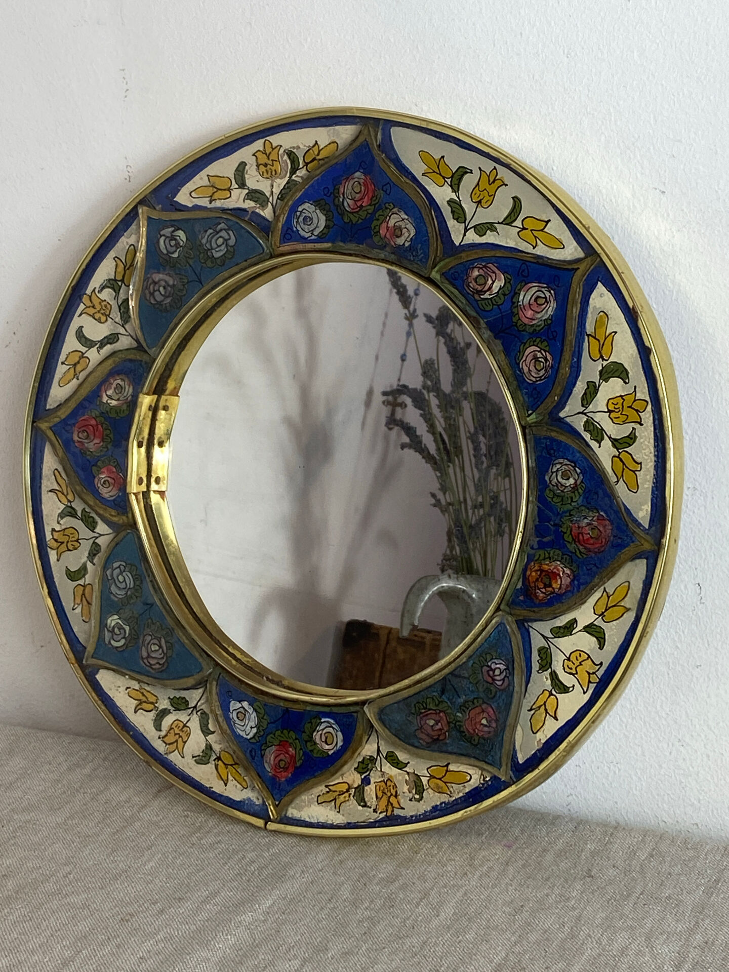 Miroir en bois peint et verre