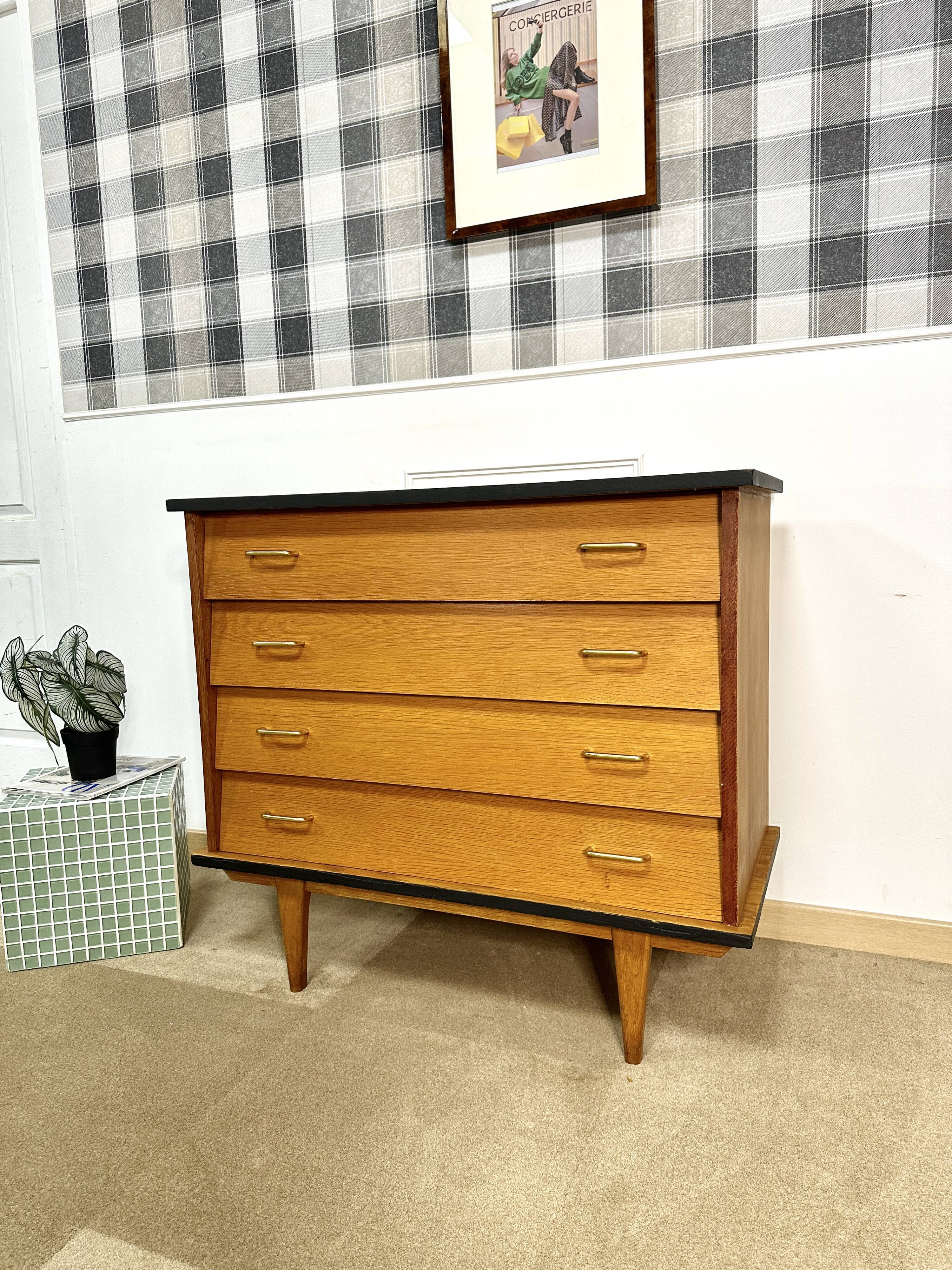 Vintage chest of drawers