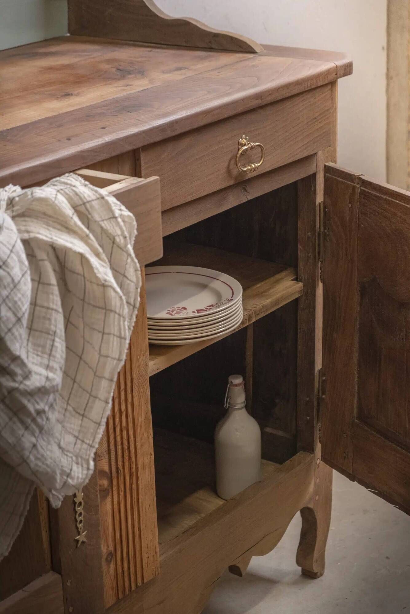 Large dresser "Mathilde"