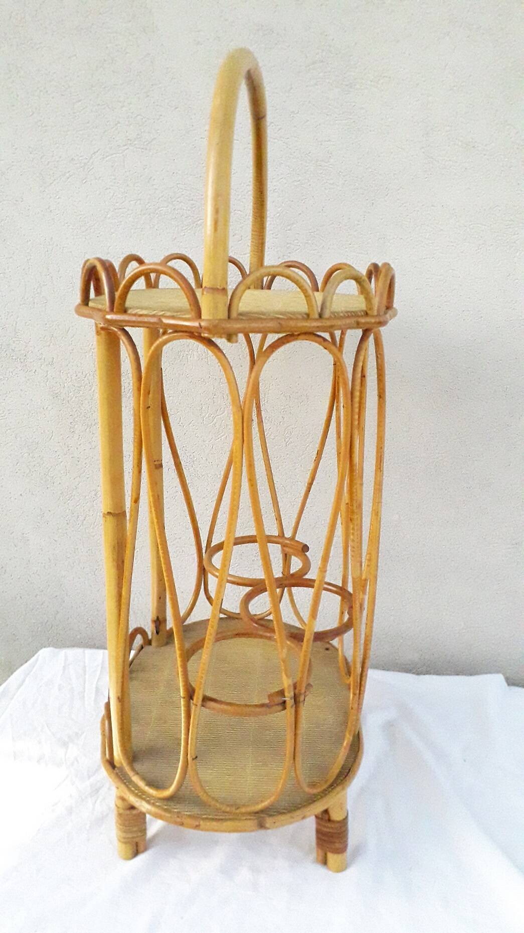 Portable bar bottle holder in rattan