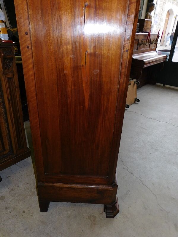 Large wardrobe Louis Philippe en noyer of the 19th siecle