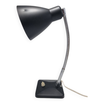 Desk lamp