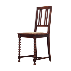 Chaise en chêne, design