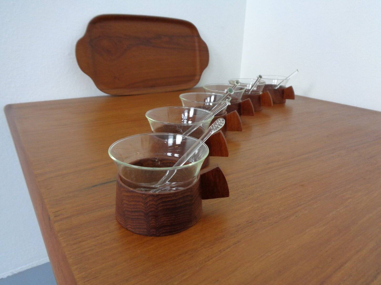 Swedish teak tray with tea cups by Jie Gantofta, 1960s, set of 7.