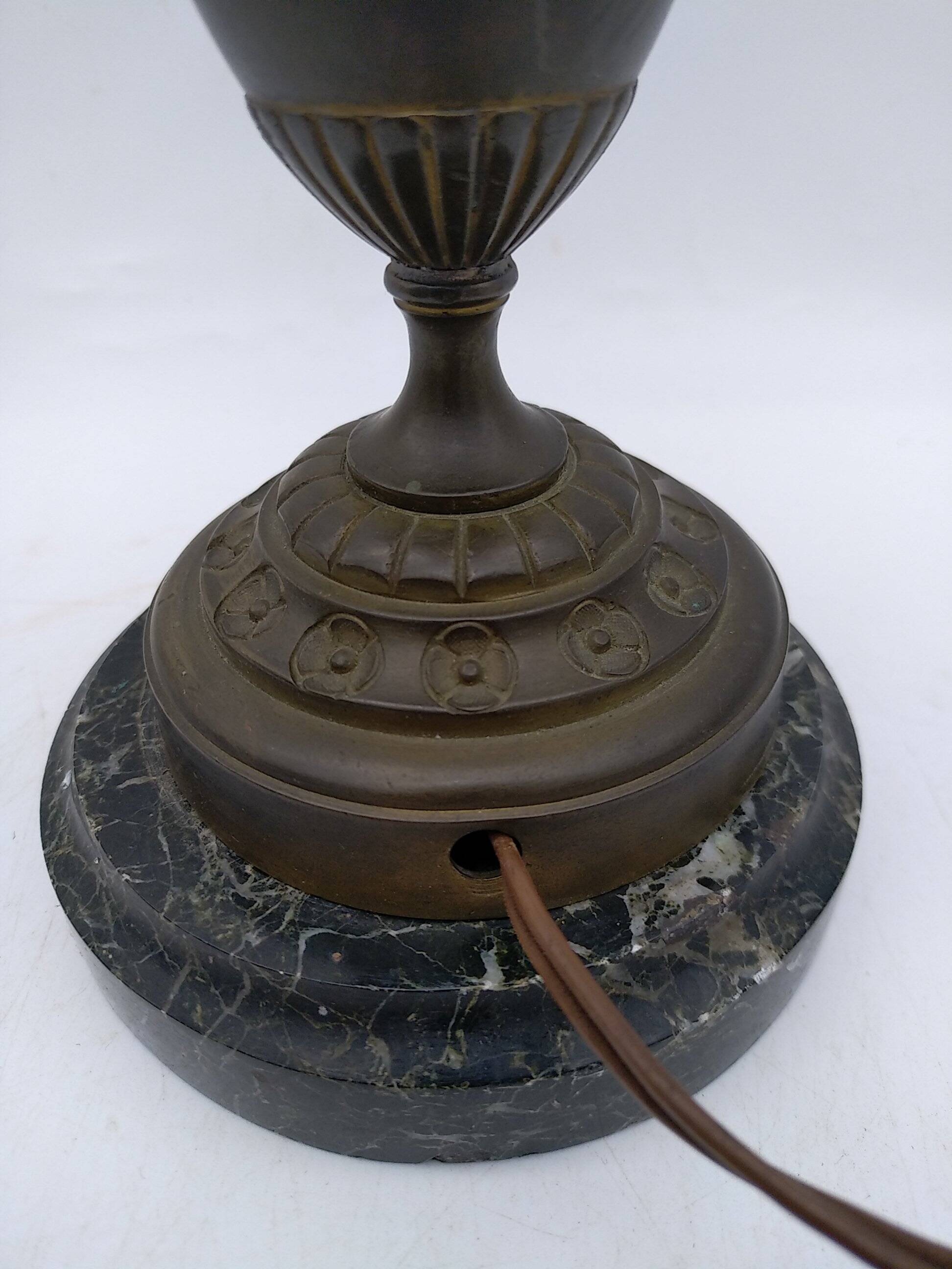 Bronze / brass lamp base, late 19th century.