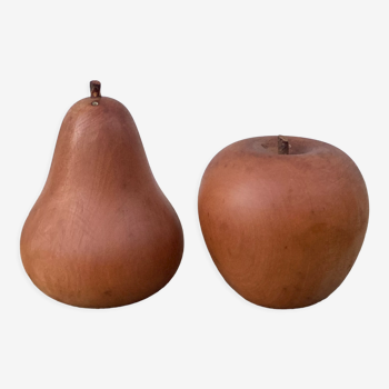Duo de salière et poivrier en bois vintage des années 90 : pomme et poire