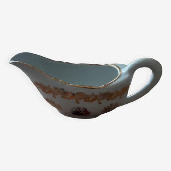 Gravy boat