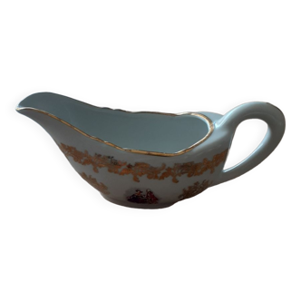 Gravy boat