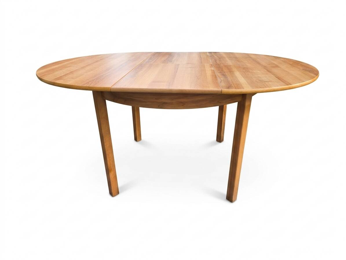 Scandinavian extendable oak table from the 1960s (butterfly extension)