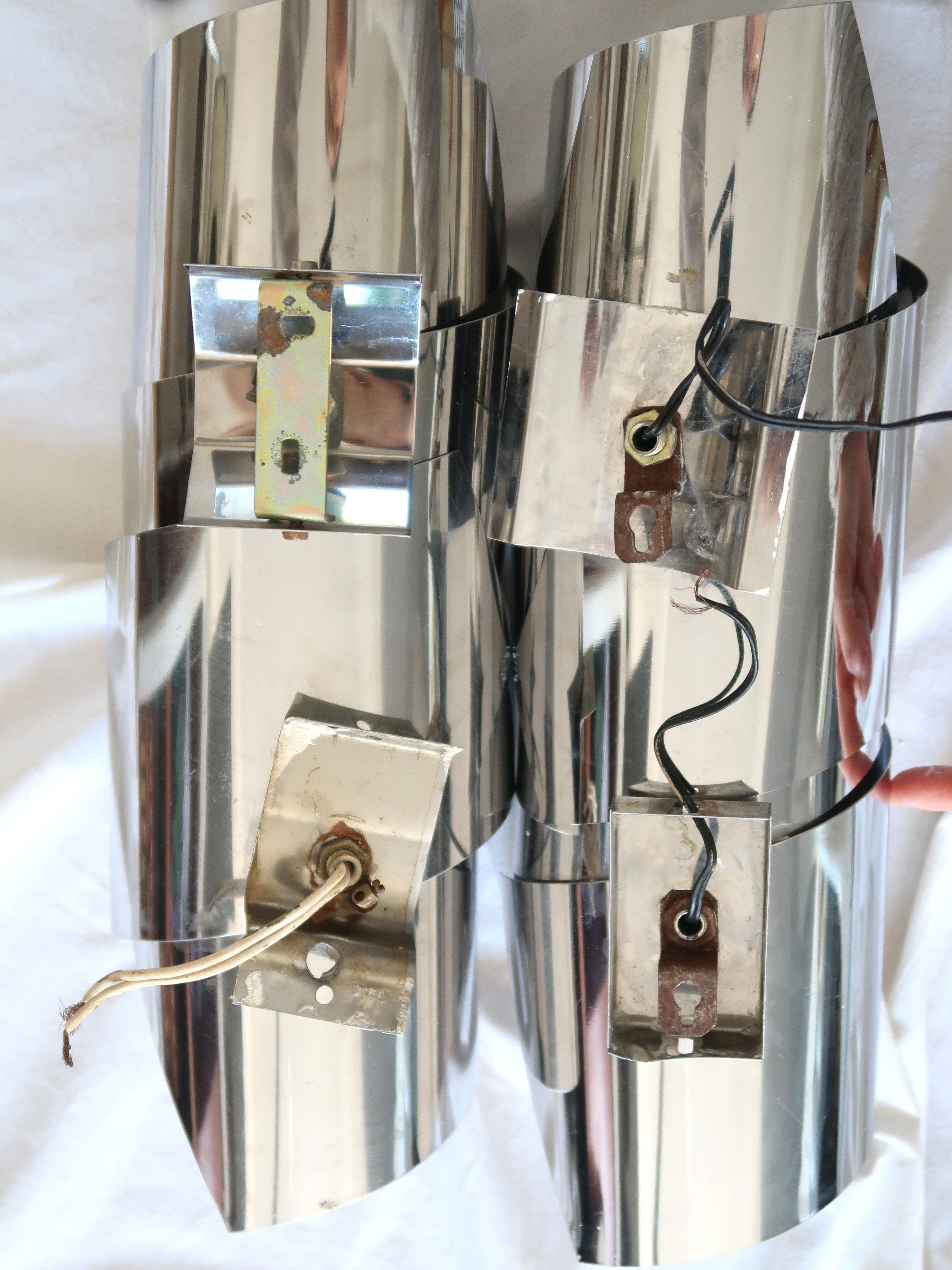 4 wall strips spage age