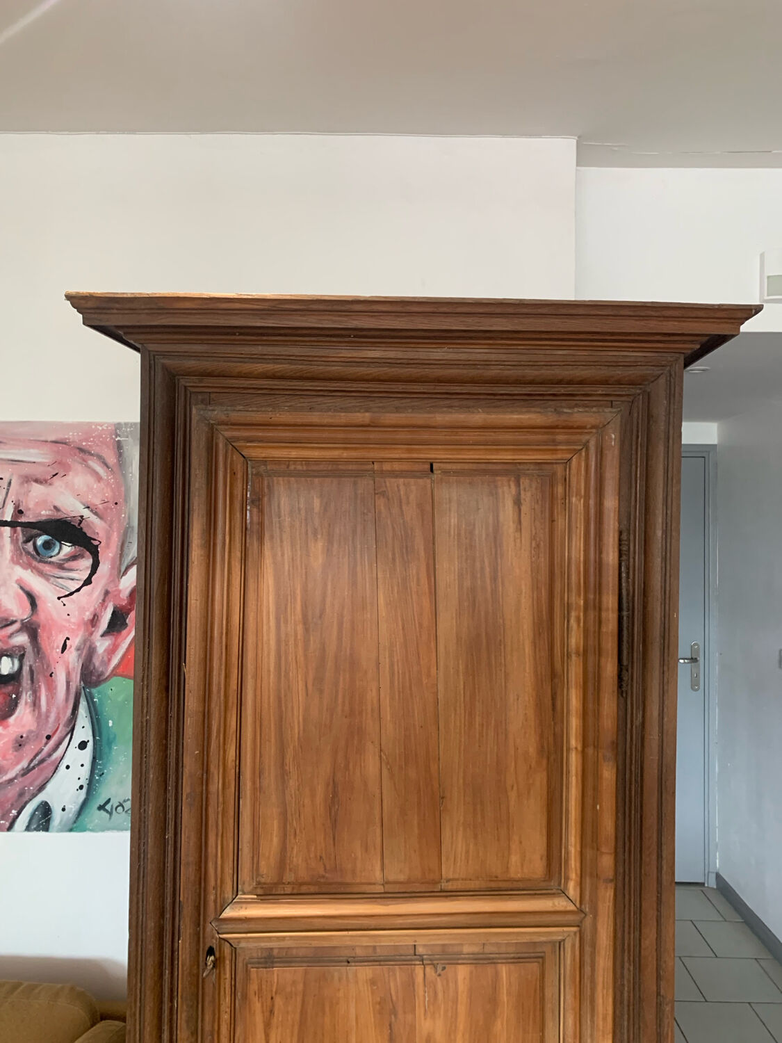 Old 18th century walnut and oak bonnet maker