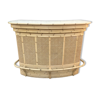 Bamboo bar and cannage