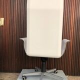 Wing Mariani executive chair