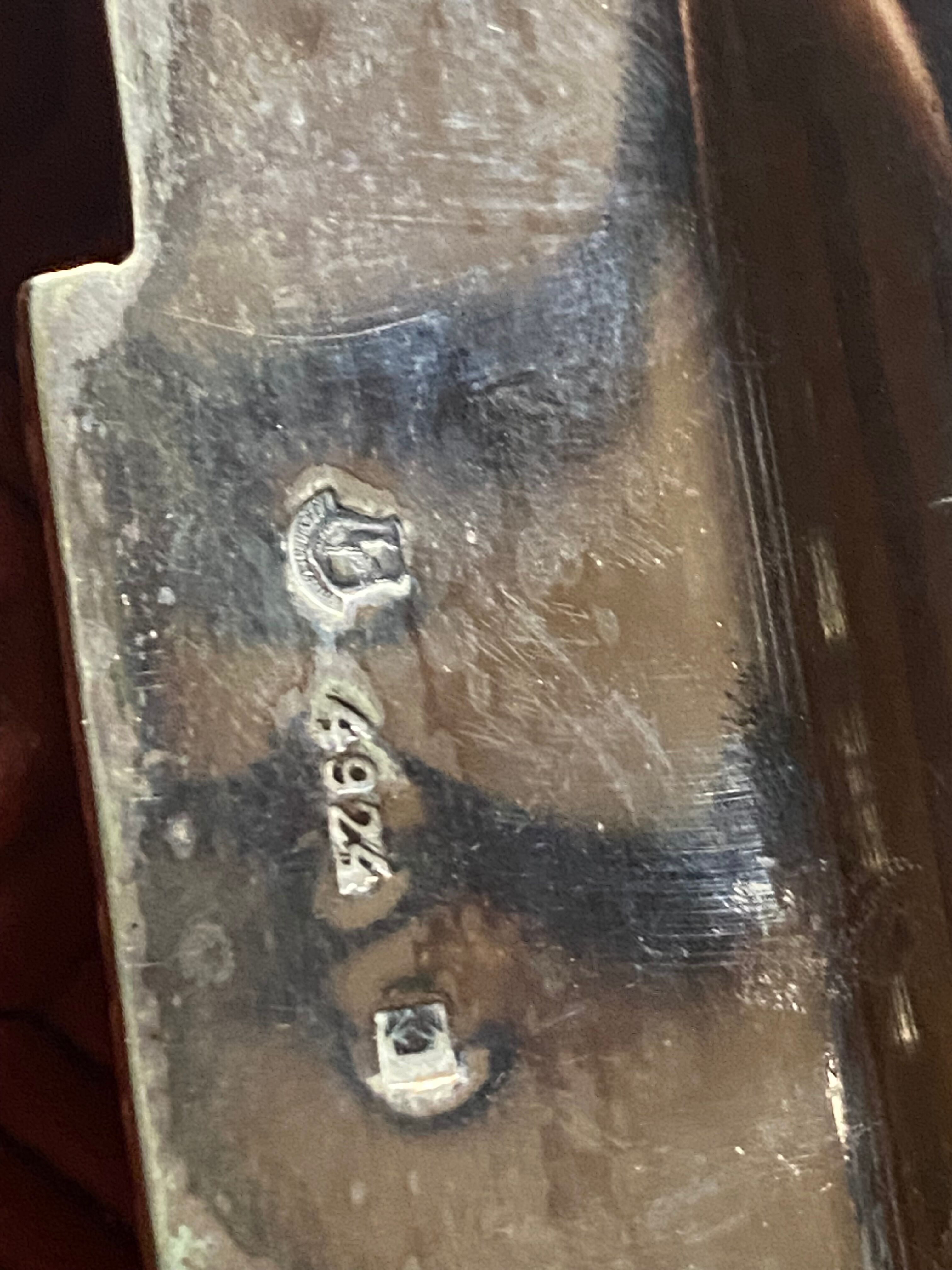 Rectangular silver metal top