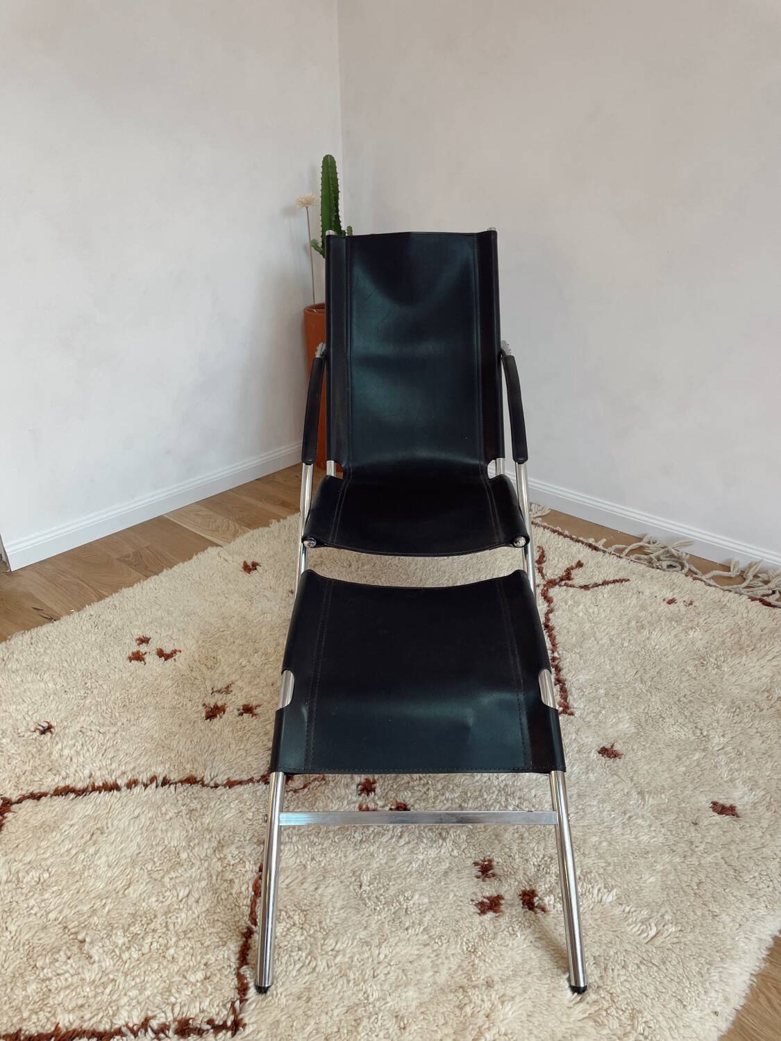 Lounge Chair & Ottoman – Rodney Kinsman for OMK – 1970s