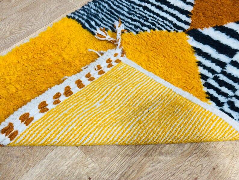 Tapis berbere marocain tissé main taille 75 x 300 cm