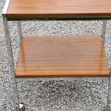 Desserte roulante design des années 70 en métal chromé et doubles plateaux placage formica bois