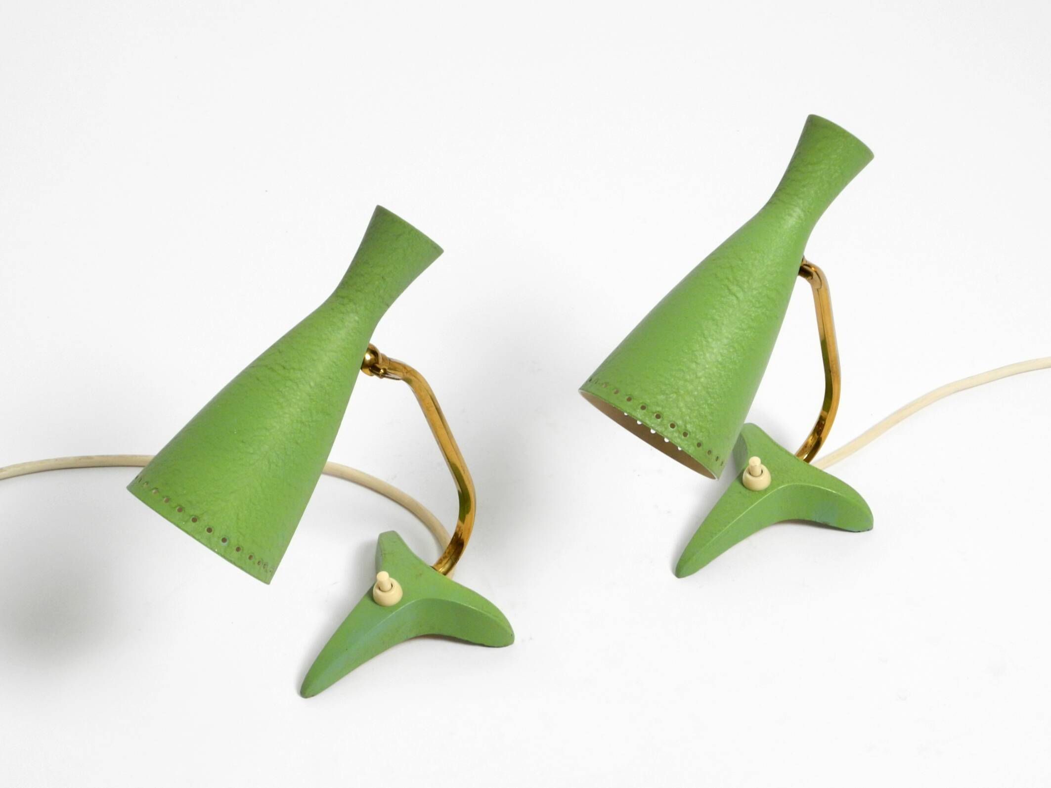 Pair of beautiful green Mid Century Modern Diabolo crow's foot table lamps