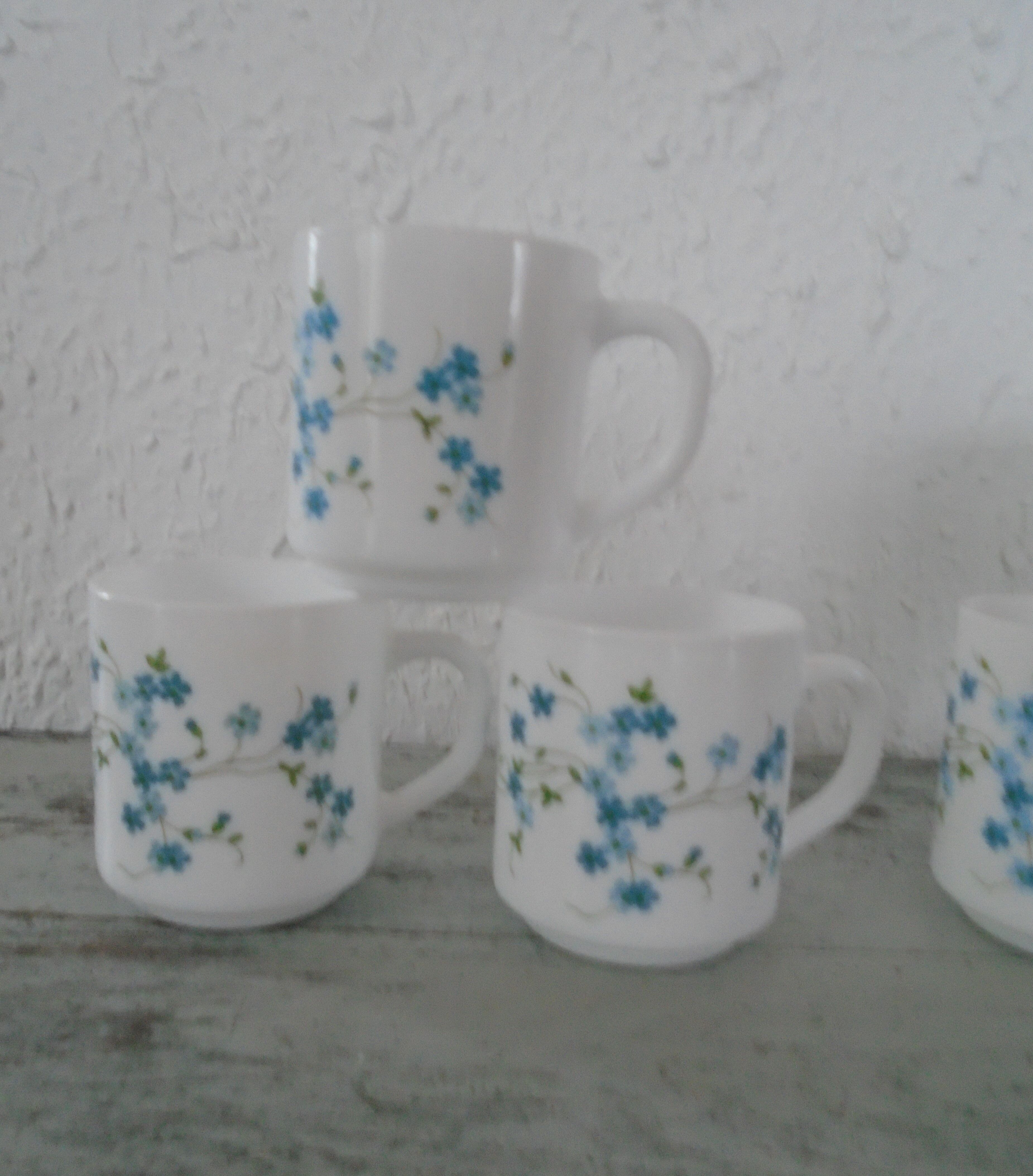 6 mugs veronica blue flowers Arcopal France vintage