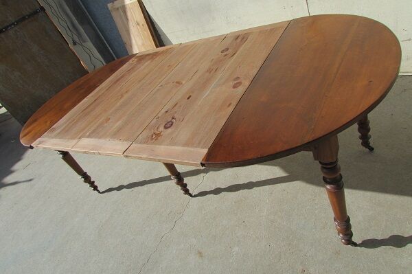 6-foot open panel in solid walnut, 5 extensions