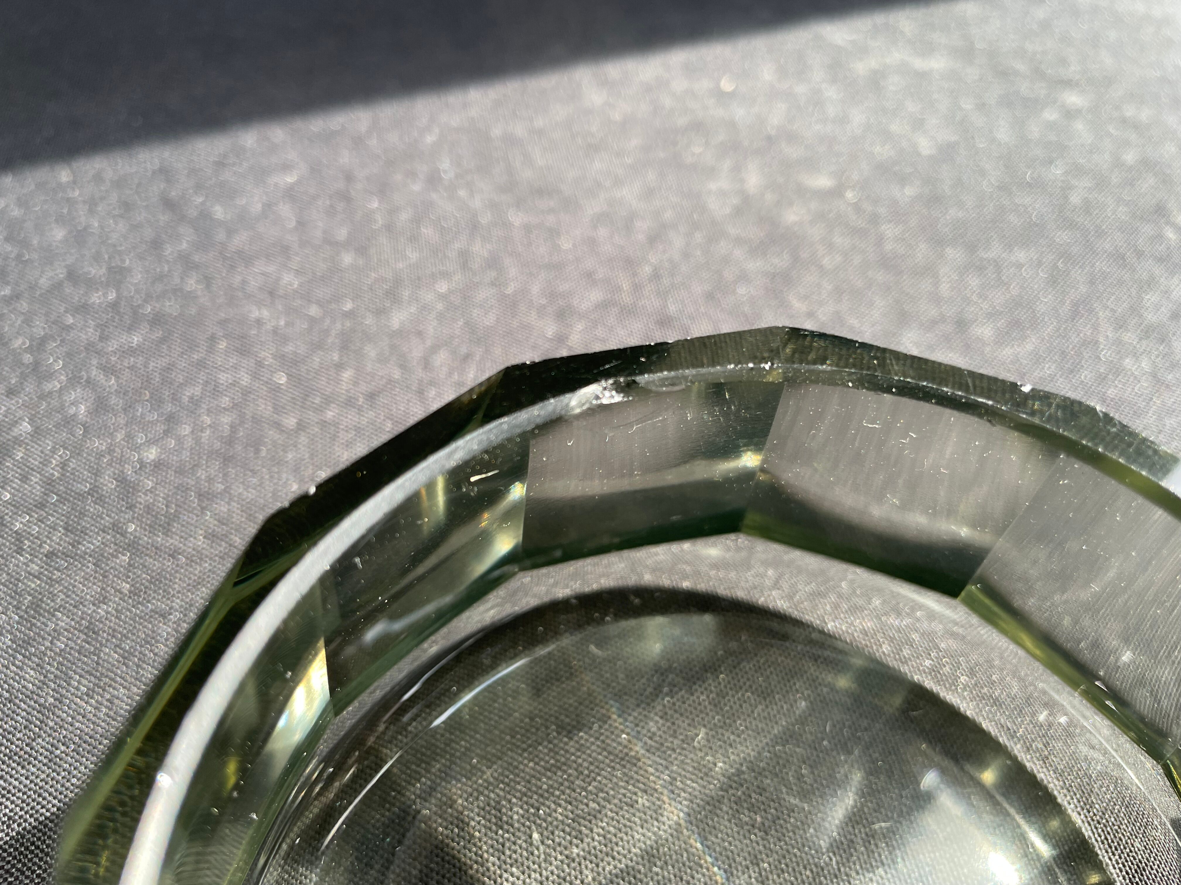 Powder magazine or candy maker made of cut crystal