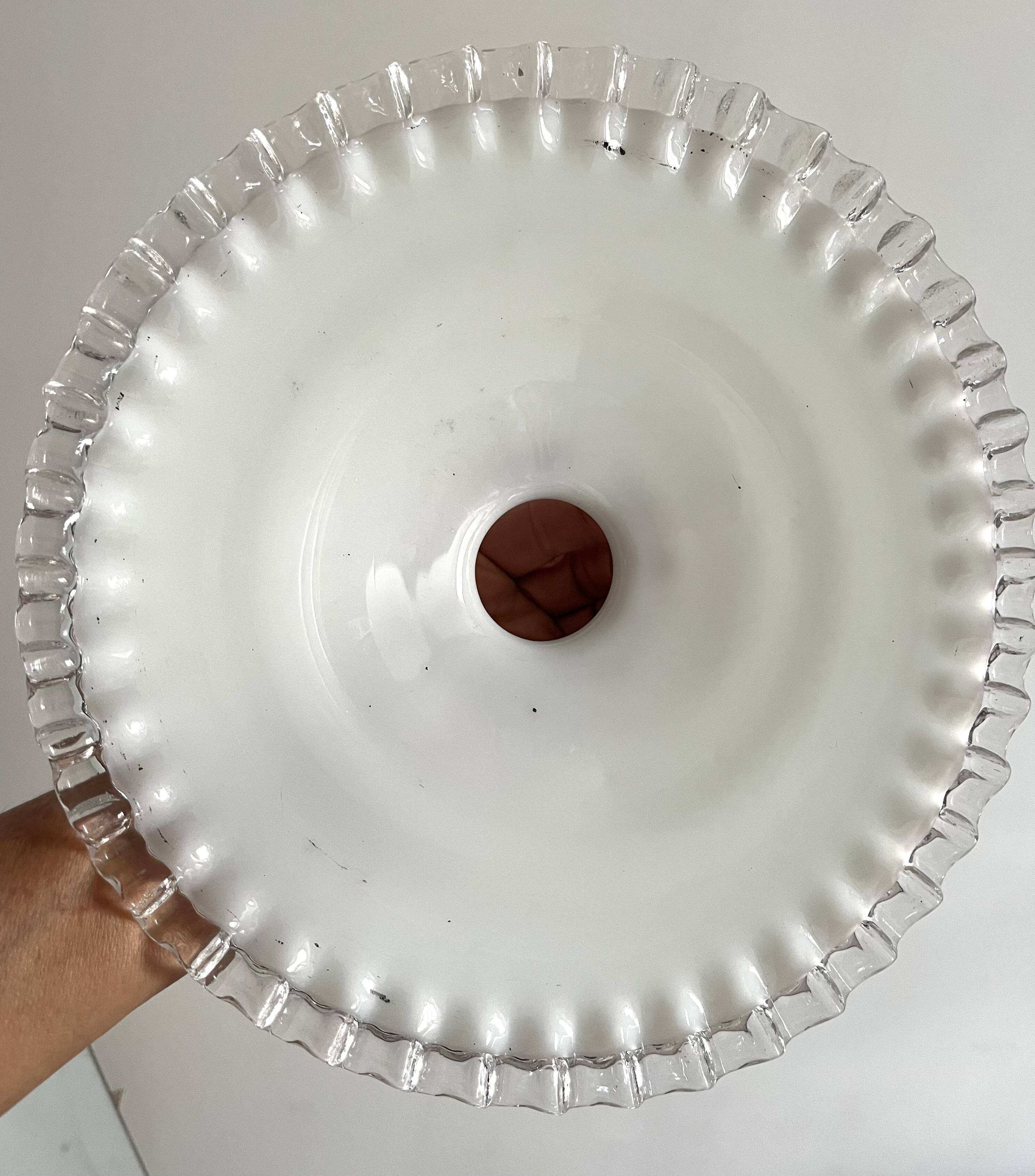 White lace opaline suspension