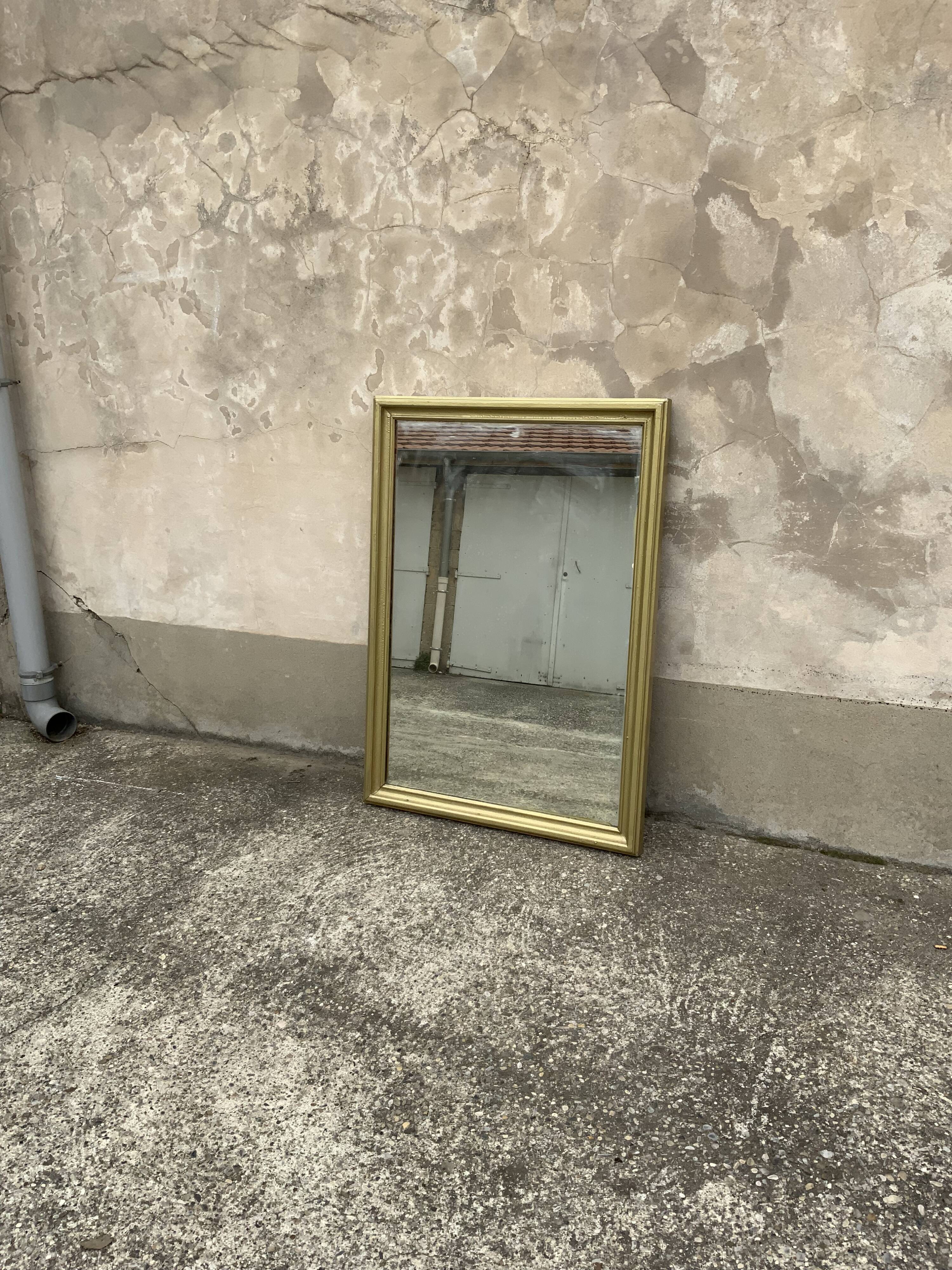 Golden patina wooden mirror to stand