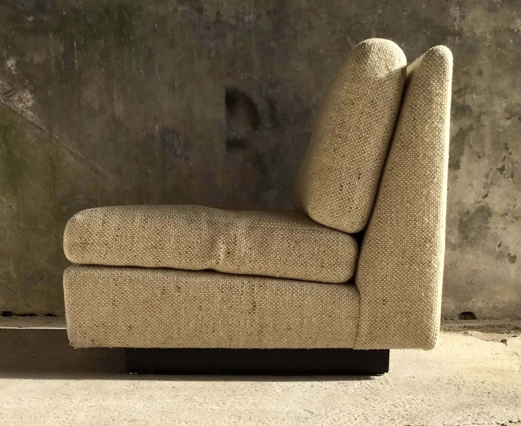 Pair of upholstered armchairs in mottled wool by Eddie Harlis - International Furniture
